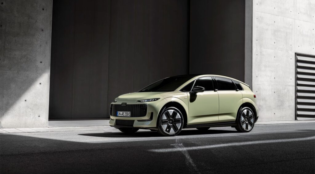 Audi A2 e-tron, kolor pistacjowo-zielony, widok od przodu po skosie